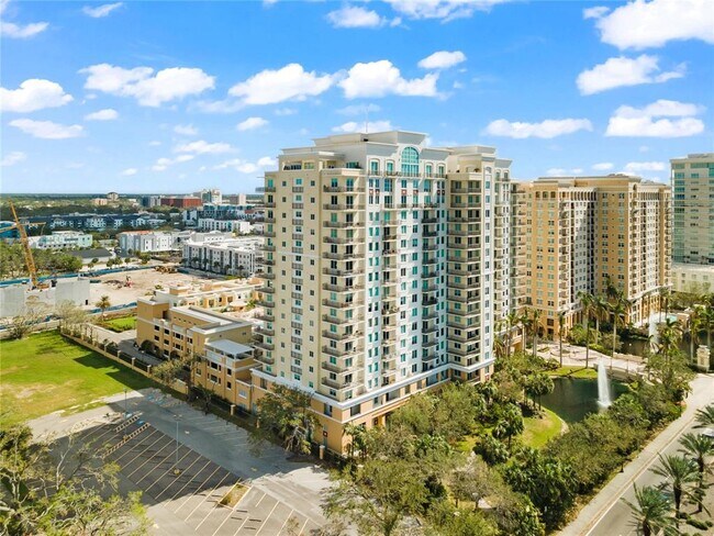 Building Photo - 800 N Tamiami Trl
