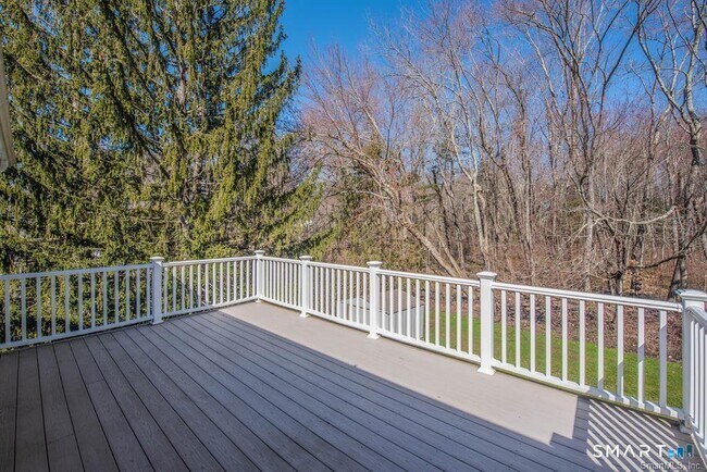 Building Photo - 115 Heywood Dr