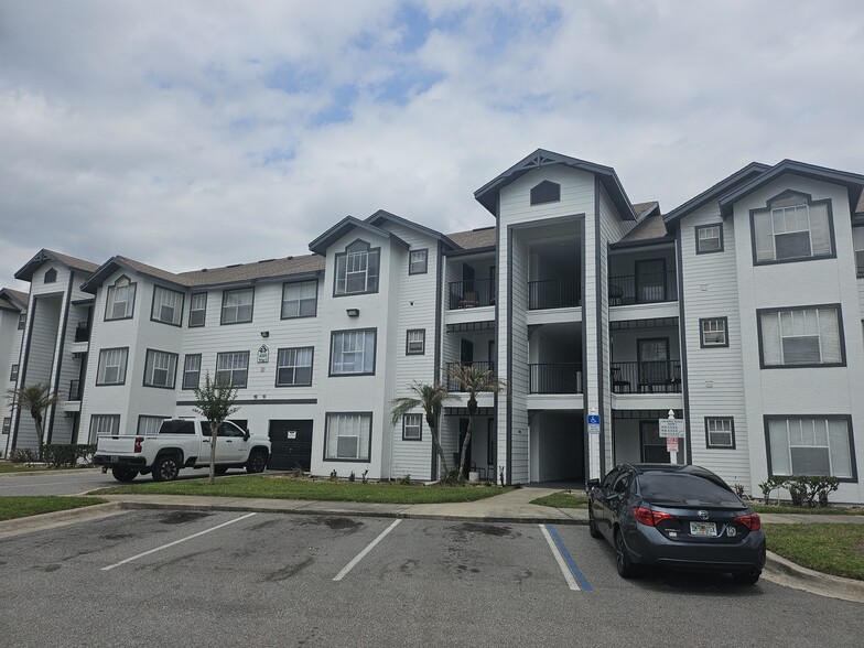 Building Photo - 4105 Tropical Isle Blvd