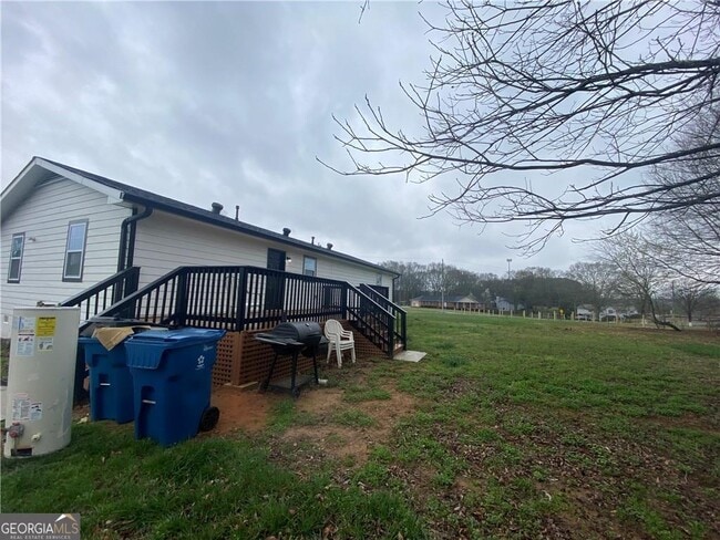 Building Photo - 318 Willowwind Dr