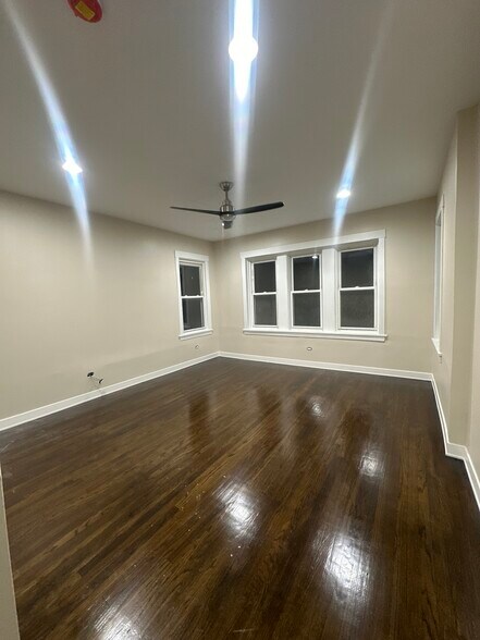 Building Photo - 1622 N Long Ave