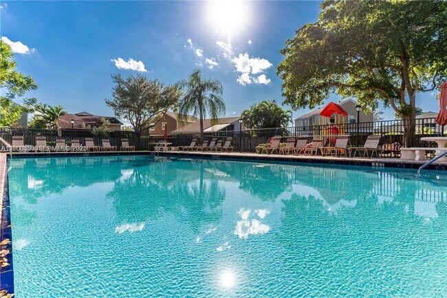 Building Photo - 15805 W Waterside Cir