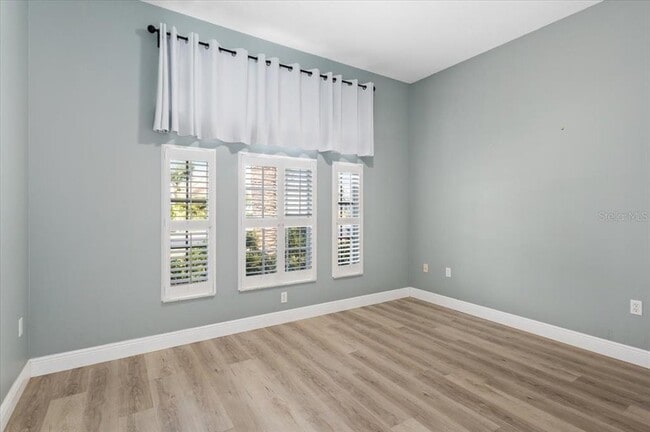 Building Photo - 700 Silk Oak Dr