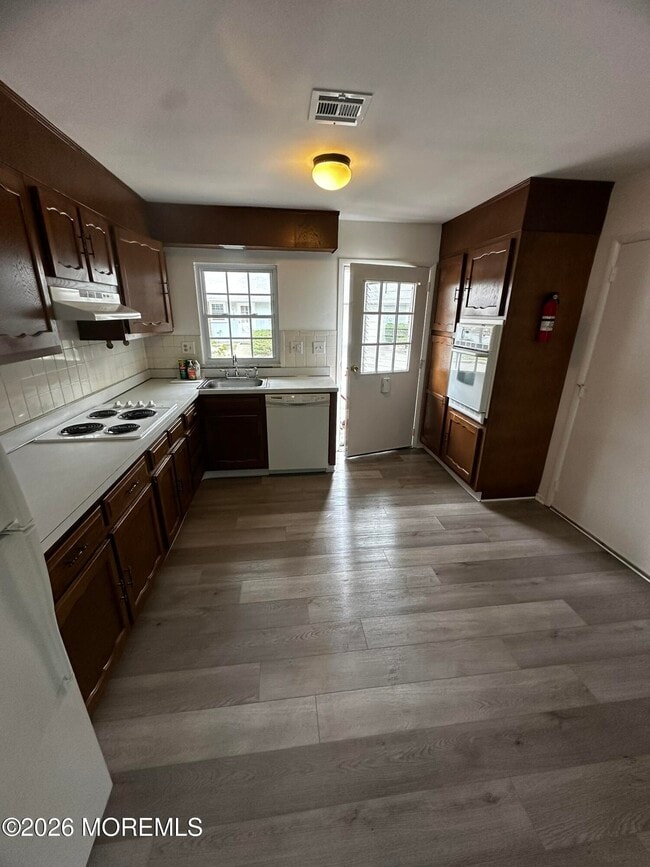 Building Photo - 1042 Aberdeen Dr