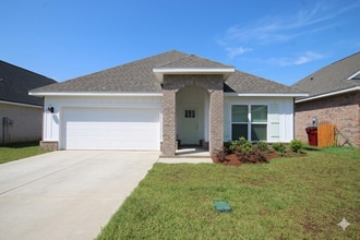 Building Photo - Don’t Miss This 4BR Avalon Home — Modern Interior, Open Floor Plan & Access to Pool, Volleyball &...
