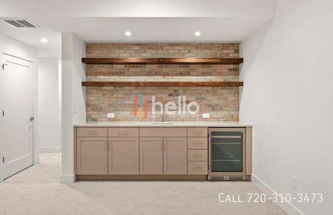 Building Photo - 2056 Ogden St