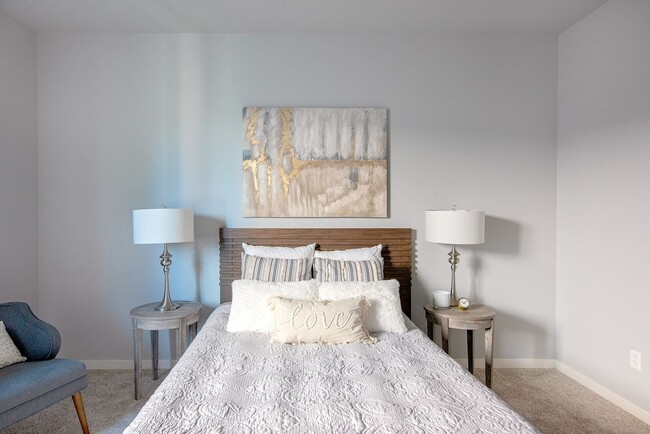 Building Photo - 2B/2B Luxury Louisville Condo with Mountai...
