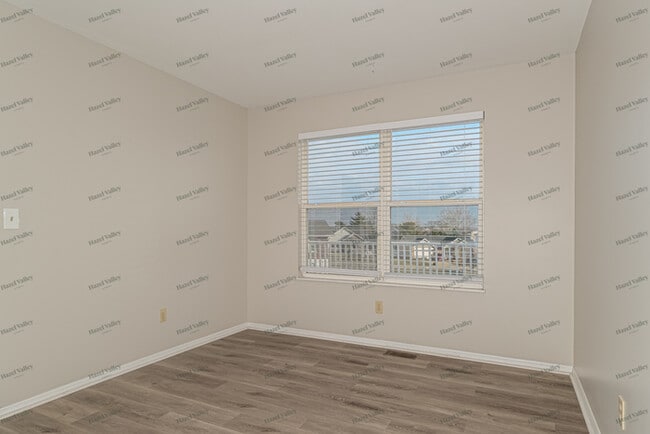 Building Photo - 4 Sunset Green Ct