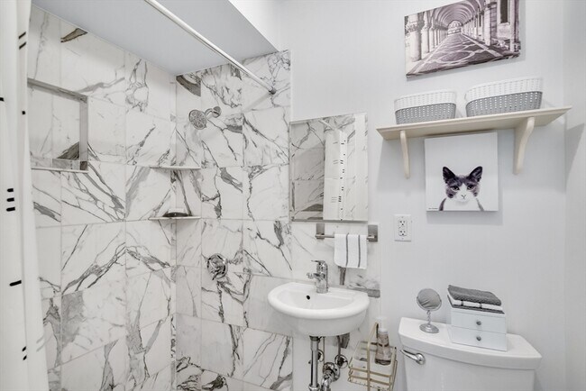 Building Photo - 290 Commonwealth Ave