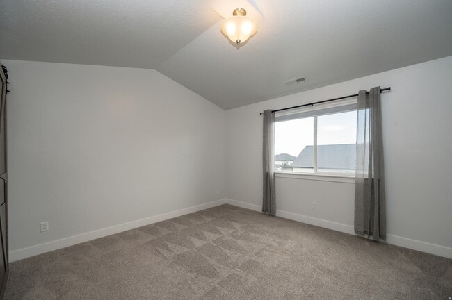 Building Photo - 16087 S Truss Dr