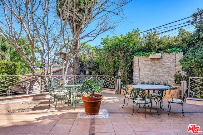 Building Photo - 10810 Rochester Ave