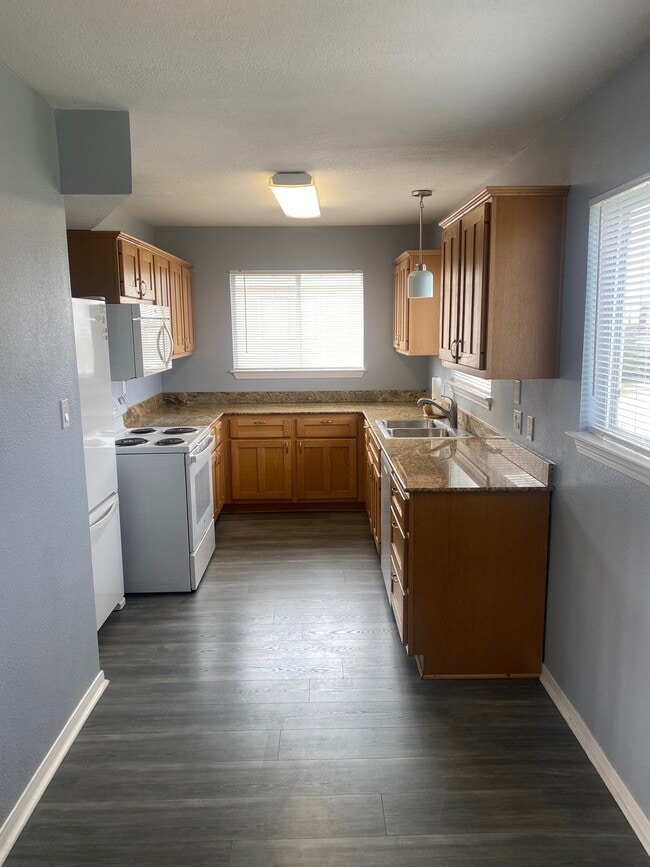 Building Photo - 16712 Fletcher Christian