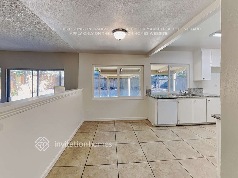 Building Photo - 9236 Linda Rio Dr