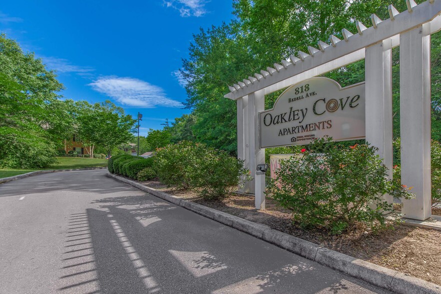 Primary Photo - Oakley Cove Apartments