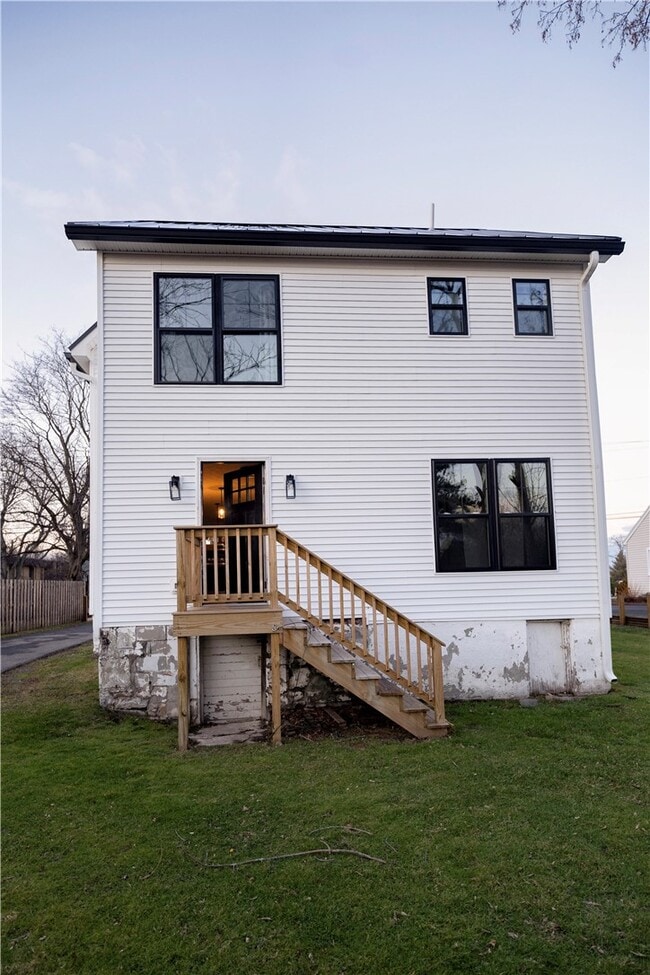 Building Photo - 161 West Ave