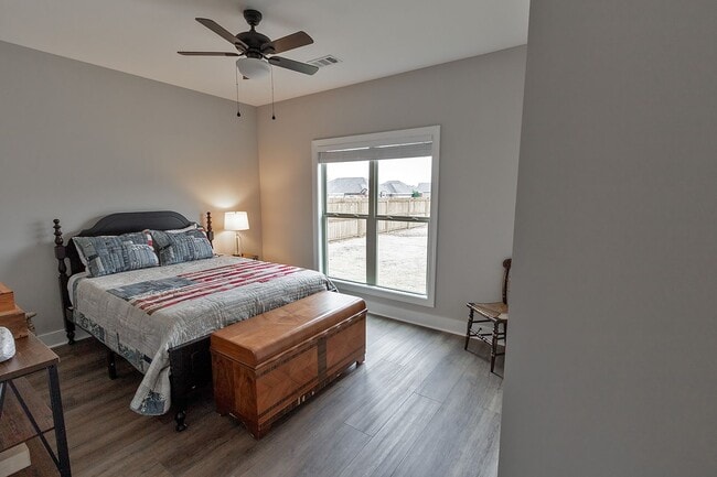 Building Photo - Available June 1, 2026