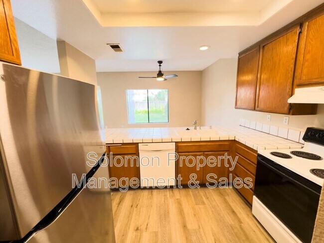 Building Photo - 3516 Landsford Way