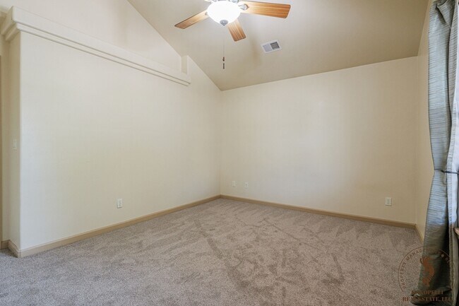 Building Photo - 3090 Aberdeen Ln