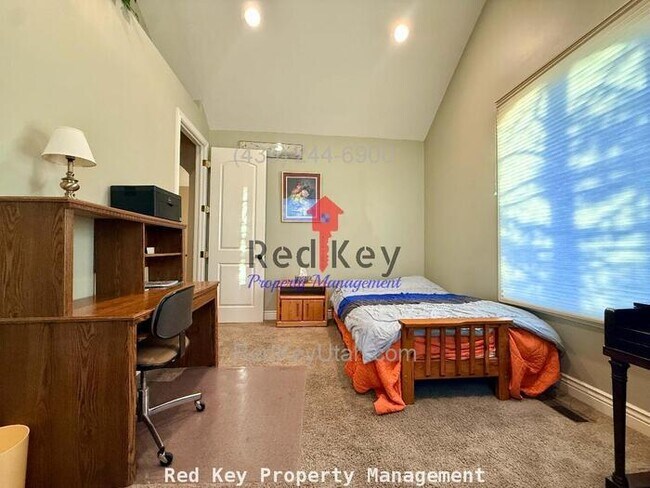 Building Photo - 739 Elk Meadow Loop