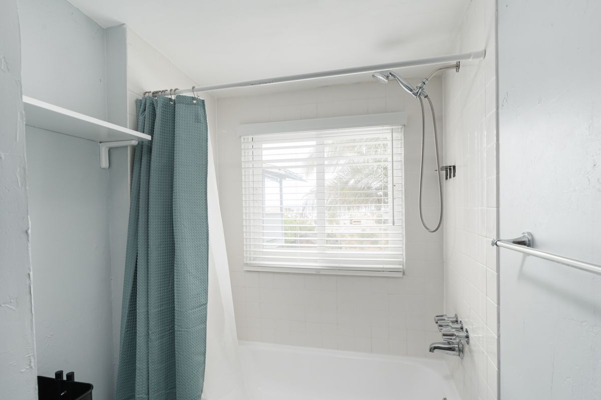 Building Photo - 2454 Union St