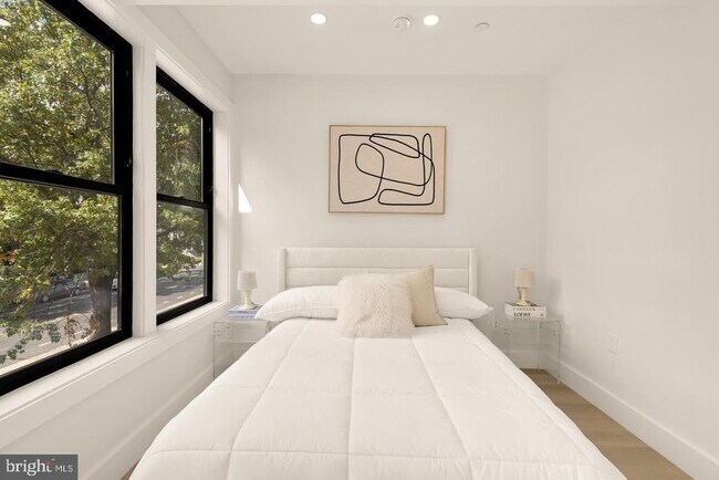 Building Photo - 3923 14th St NW