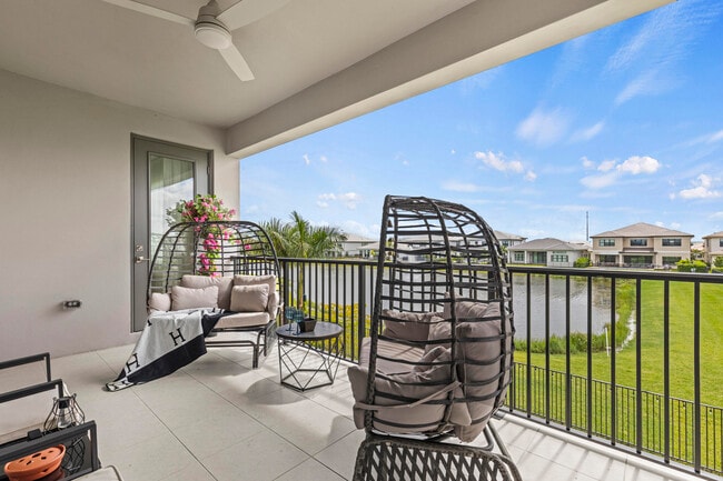 Building Photo - 12884 Wingspan Ct