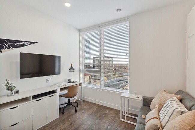 Broadway Studio Murphy - Living Room - Broadview at Vanderbilt