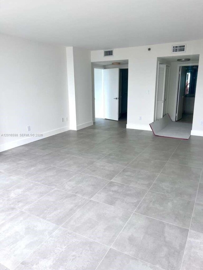 Building Photo - 11113 Biscayne Blvd