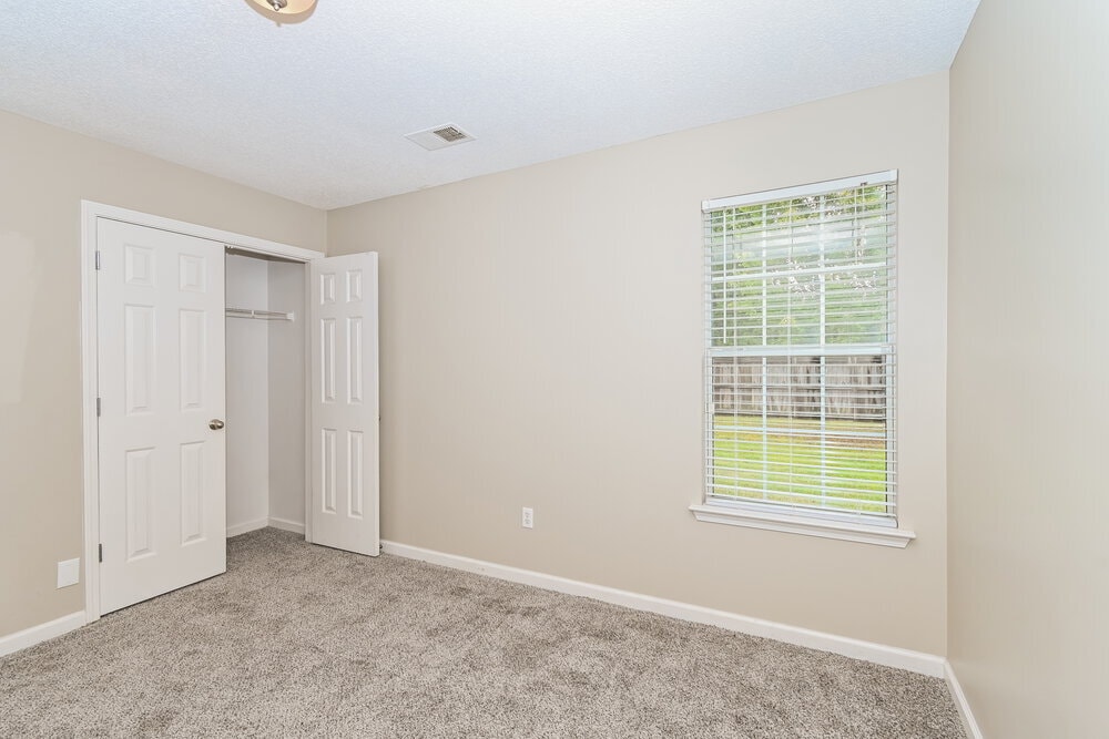 Building Photo - 916 Keebler Cove