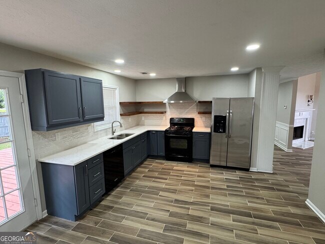 Building Photo - 2080 Racquet Club Cir NW