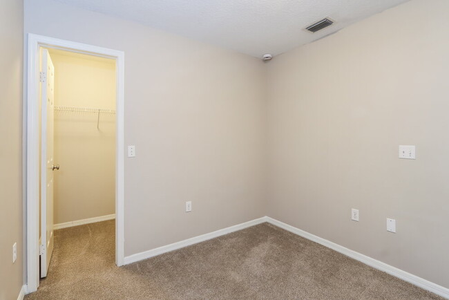 Building Photo - 1411 Wickford Pl