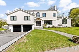 Building Photo - 110 Redwood Rd