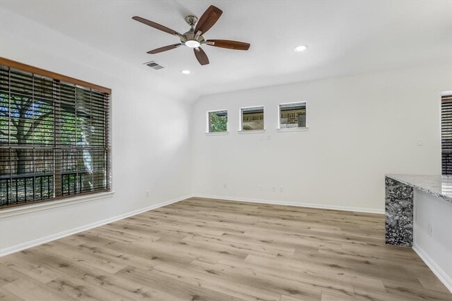 Building Photo - 11400 W Parmer Ln