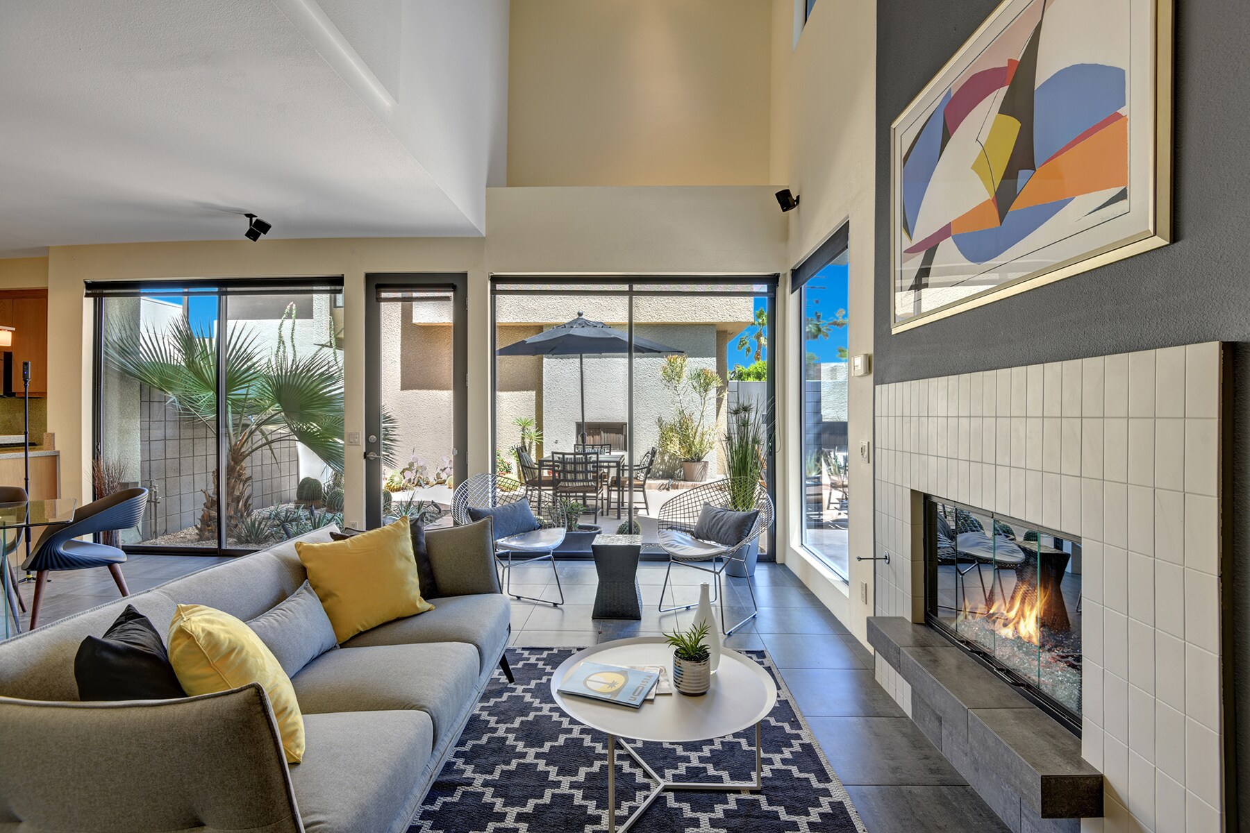 Building Photo - 1536 E Baristo Rd