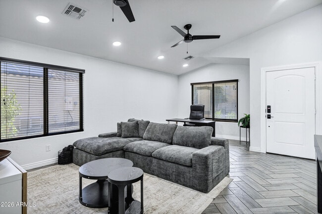 Building Photo - 9558 W Harmony Ln