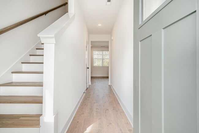 Building Photo - Awesome Floorplan!