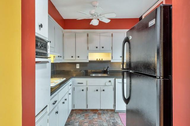 Building Photo - 777 SE 2nd Ave