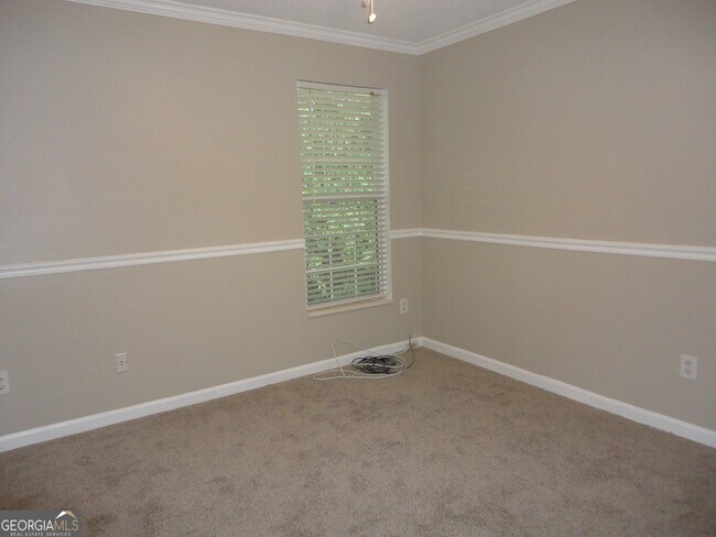 Building Photo - 1715 Crestwell Ln SW