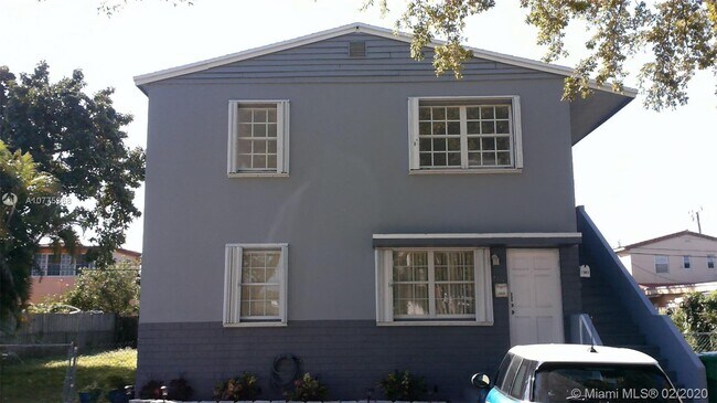 Building Photo - 6218 SW 21st St