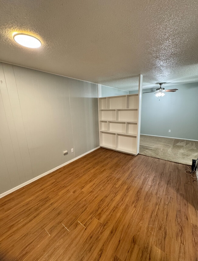 Building Photo - 40 Hyde Park