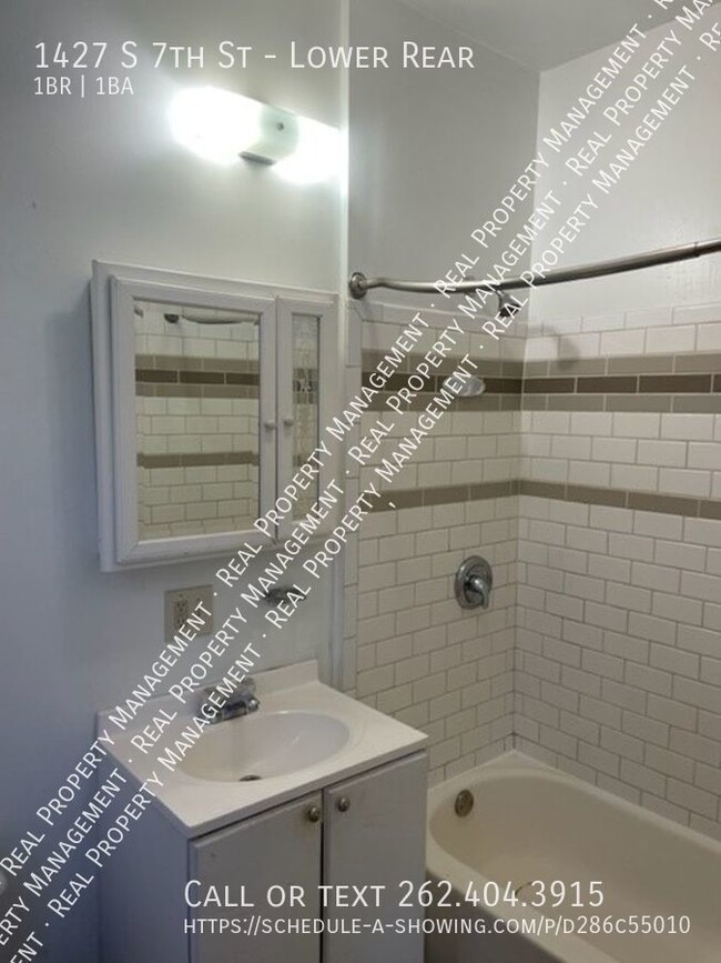 Building Photo - Private entrance 1 bedroom w/ in unit laun...