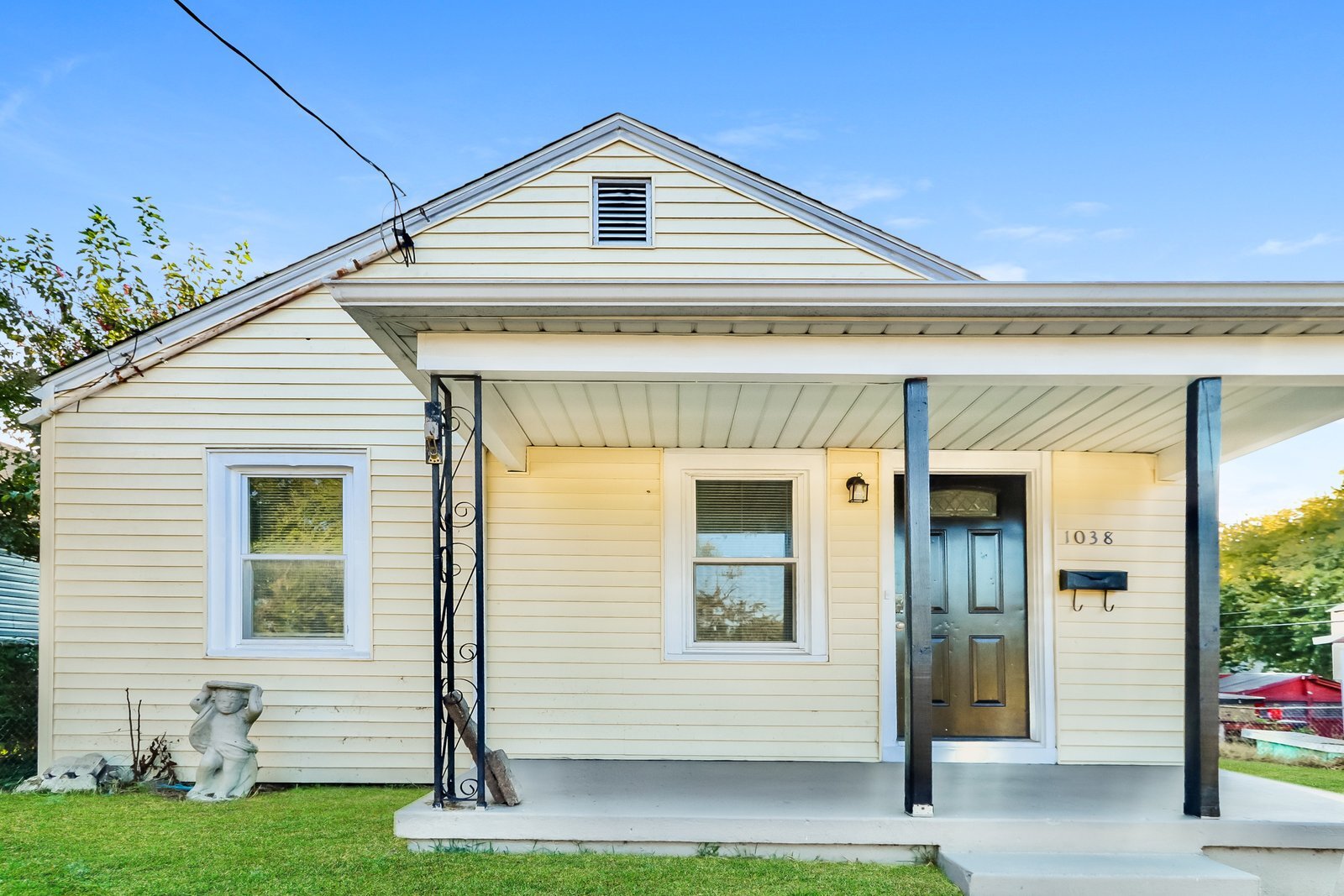 Building Photo - 1038 Lincoln Ave