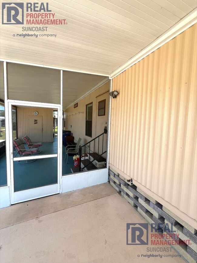 Building Photo - 4929 Sea Island Ave