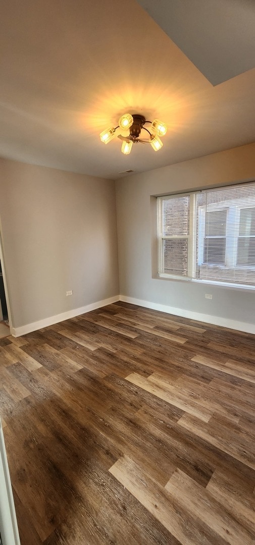 Building Photo - 7556 S Kenwood Ave