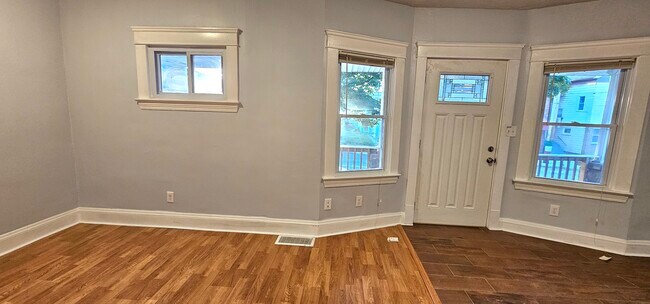 Building Photo - 1345 W 65th St