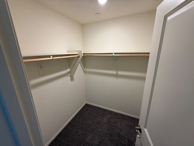 Building Photo - 7295 S Via Tierra Mesa