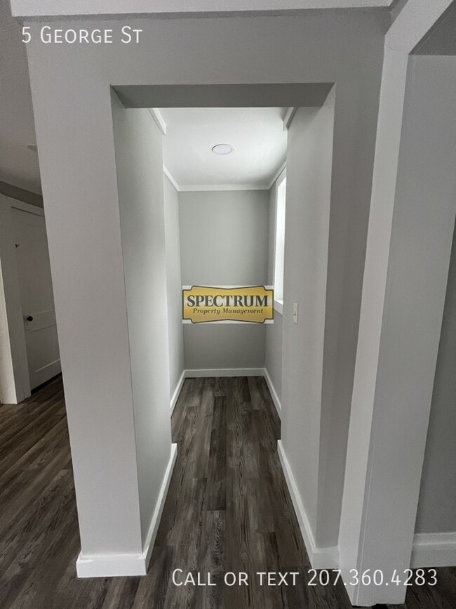 Building Photo - 5 George St