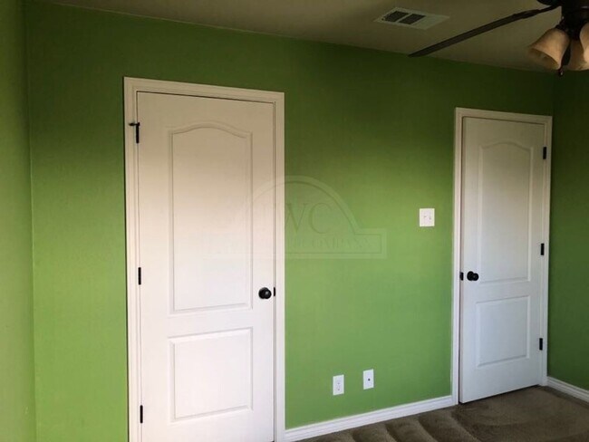 Building Photo - 301 Vega Ln