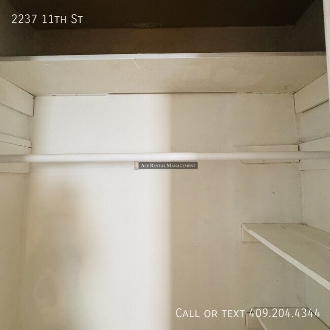 Building Photo - 2237 11th St