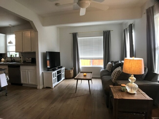 Building Photo - Charming remodeled Bungalow - 2 Bedrooms 1 Bath, 1,104 Sq. Ft.